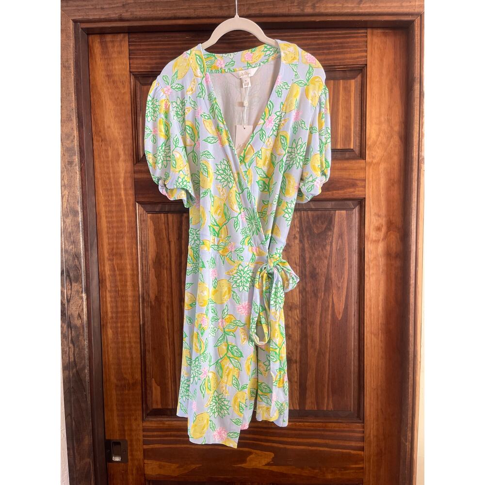 Lilly Pulitzer Sailynn Short Sleeve Romper in the Bluette Make Lemonade print XL - Picture 2 of 8